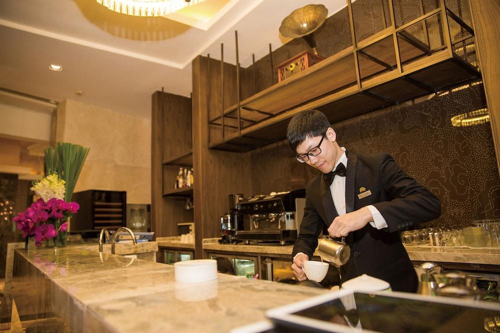 Gehua New Century Hotel Beijing Exterior photo